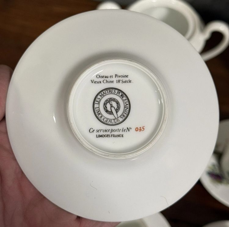 Magnifique service à thé édition limitée en porcelaine de Limoges "oiseau et pivoine"