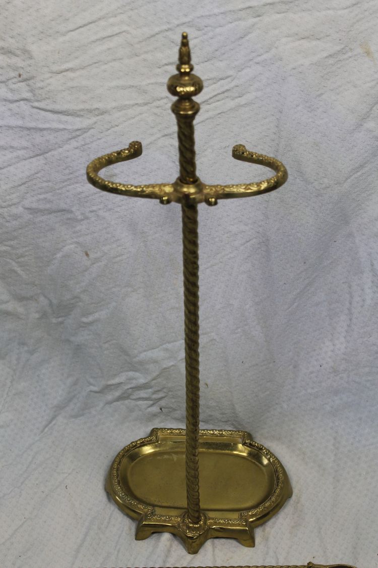 Serviteur de cheminée en bronze de style Louis XVI époque 19ème