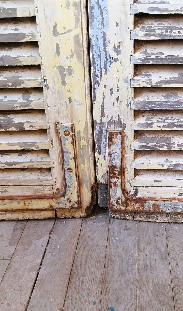 Zwei Paar Alte Jalousien Eiche Schrank Ankleidezimmer Türen Wanddekoration