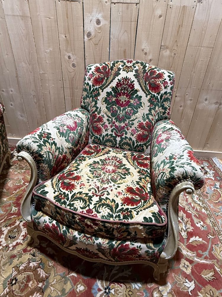 Paire de fauteuils - bergères de style Louis XV en velours