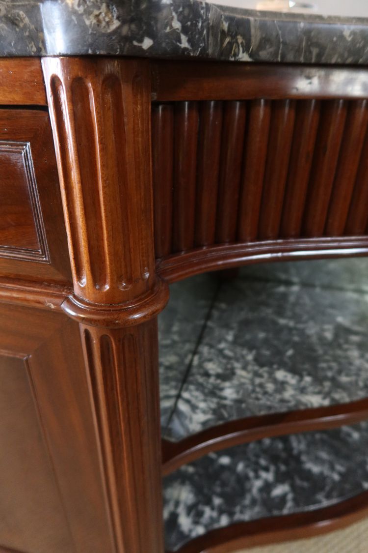 Sideboard Louis XVI Ende des 18. Jahrhunderts