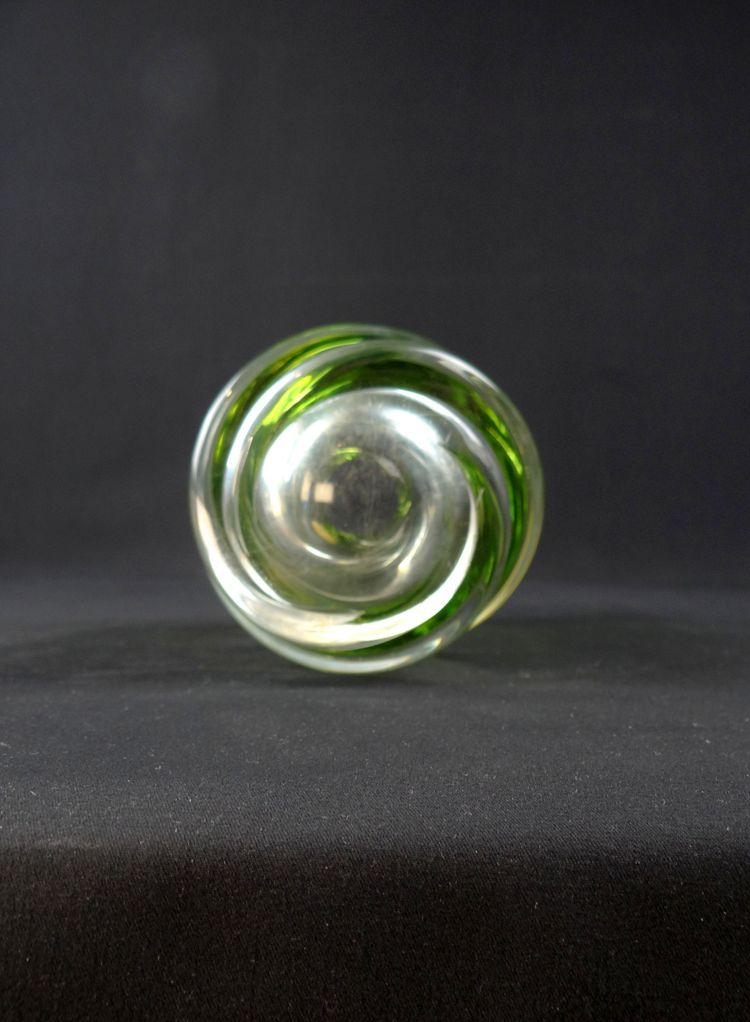 Val Saint Lambert crystal vase with two-tone twisted shape "Wave" model