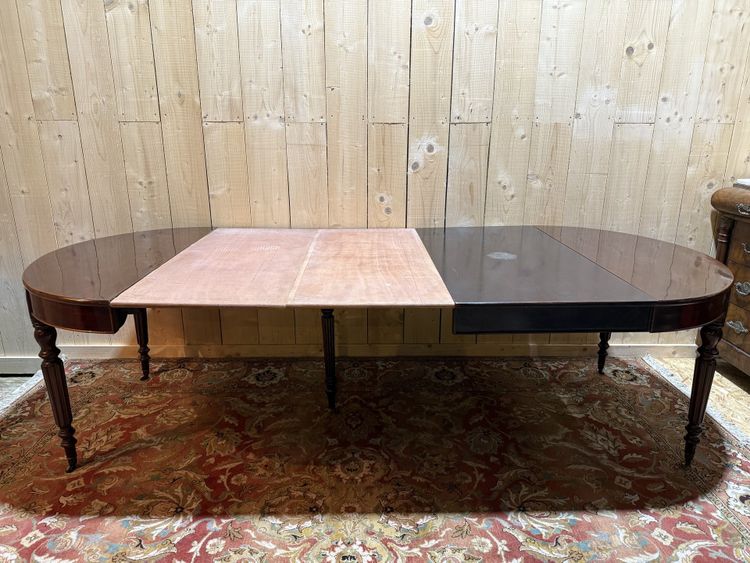 Louis Philippe oval mahogany dining table