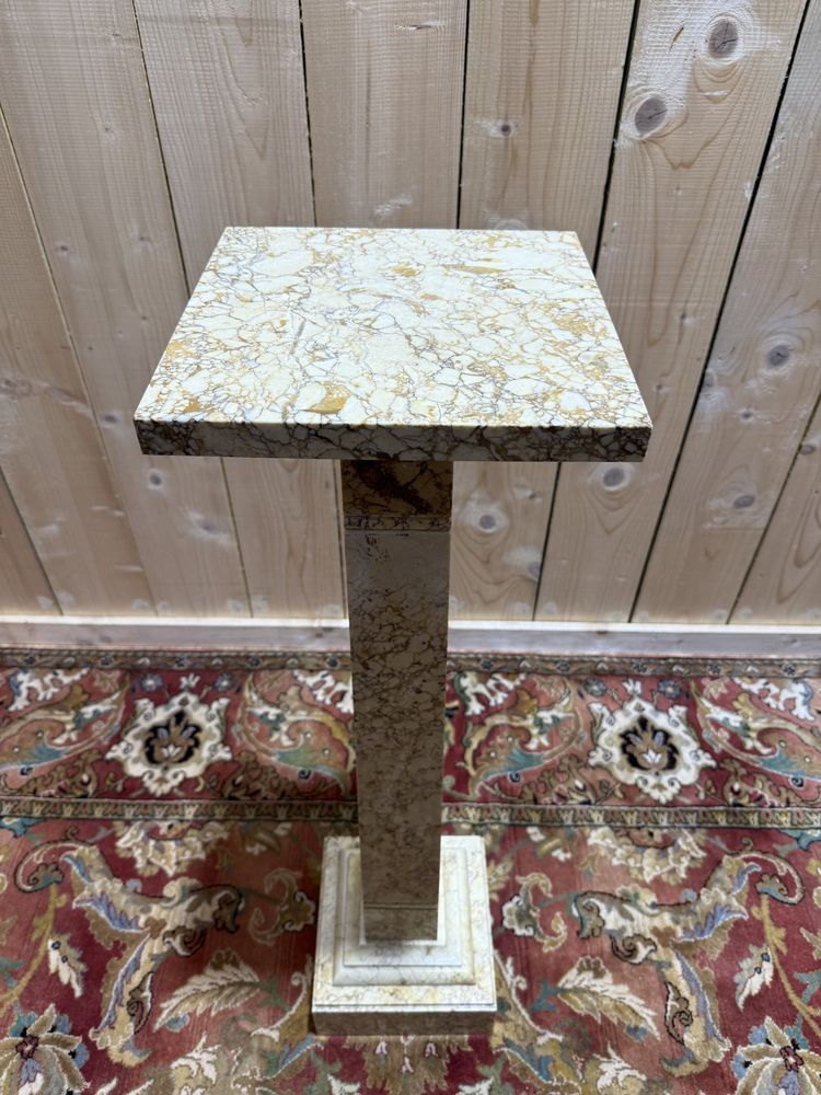 Bolster - Marble presentation column