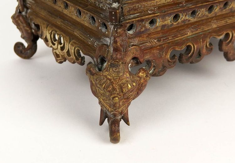 Napoleon III bronze planter