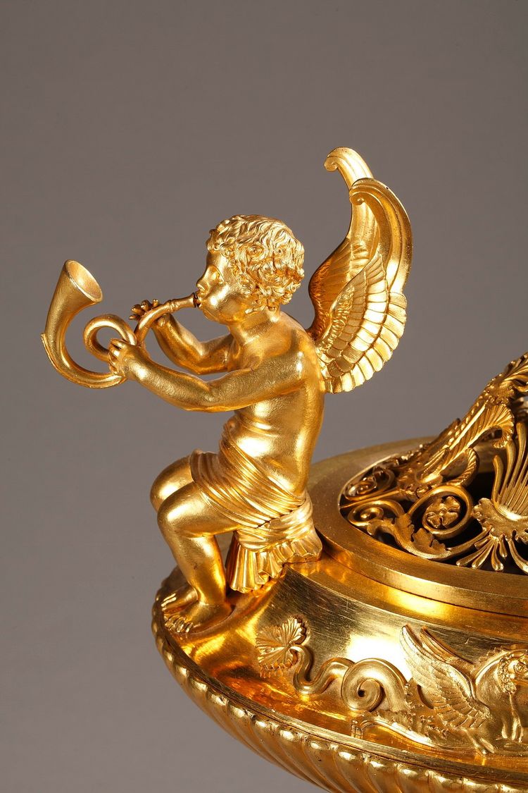Centre de table brûle-parfum en bronze doré et marbre, époque Empire