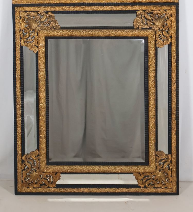 Specchio in stile Luigi XIV con perle di smalto 1870 ca.