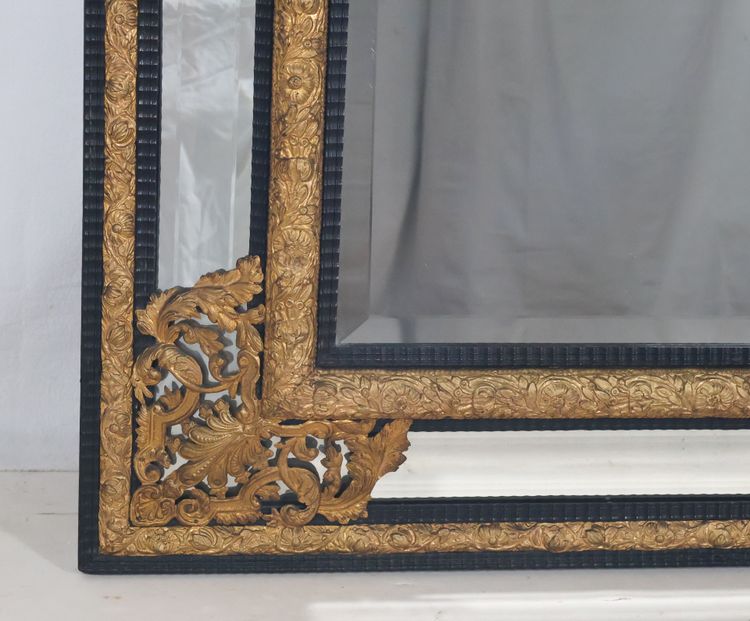 Specchio in stile Luigi XIV con perle di smalto 1870 ca.