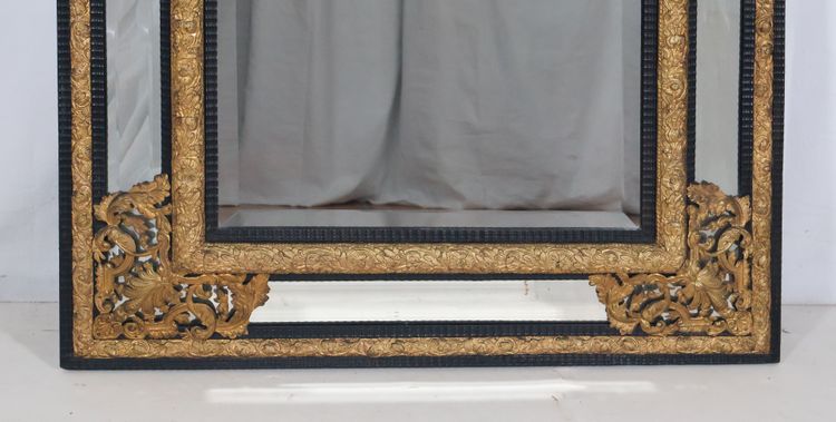 Specchio in stile Luigi XIV con perle di smalto 1870 ca.