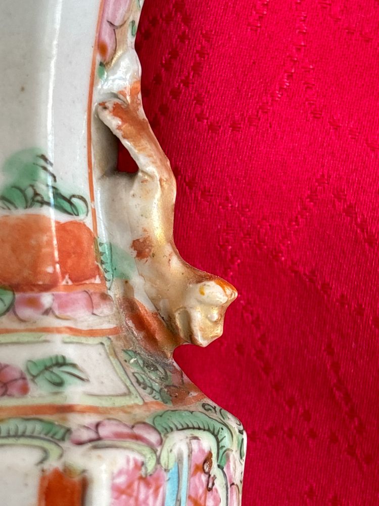 Small Chinese vase