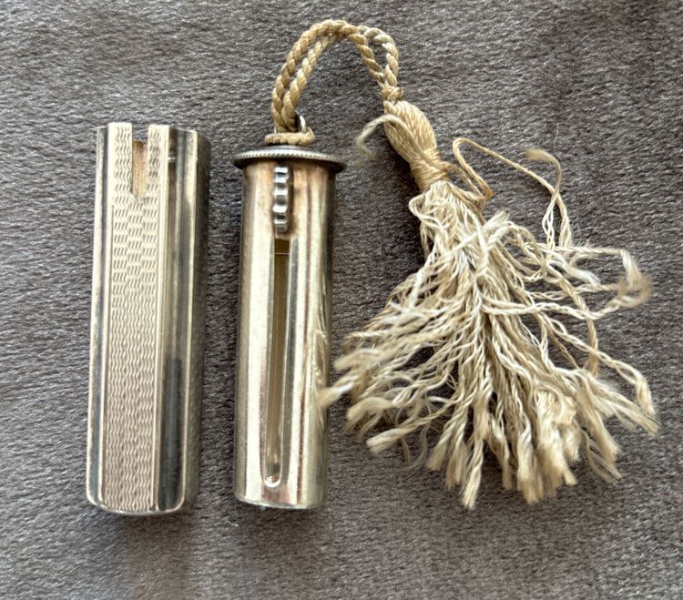Grazioso porta rossetto in argento