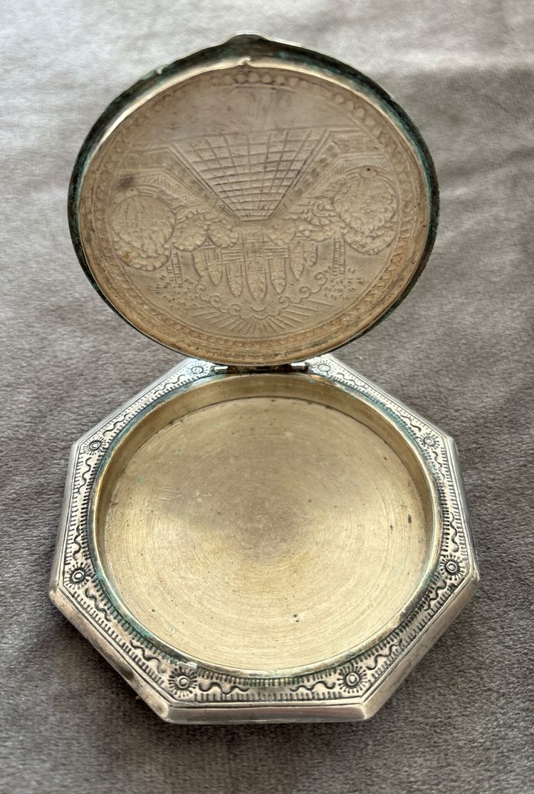 Poudrier argent Cambodge  
