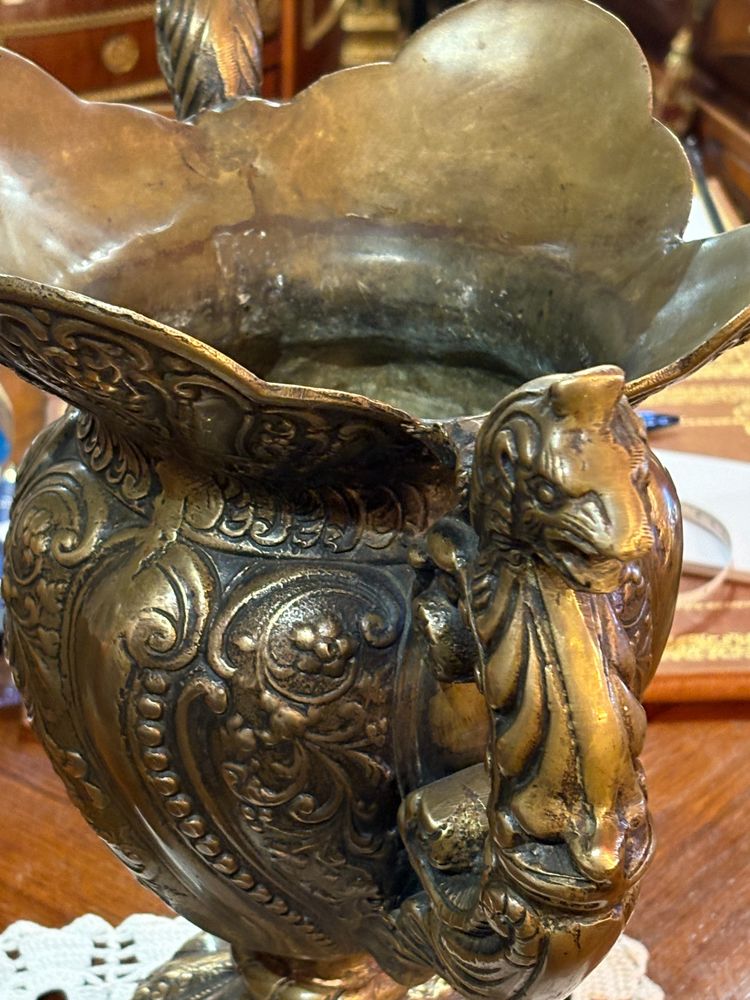 Bronze cup, 18th century