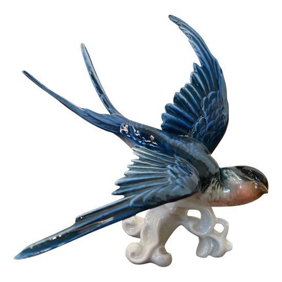 Swallow in Saxony porcelain