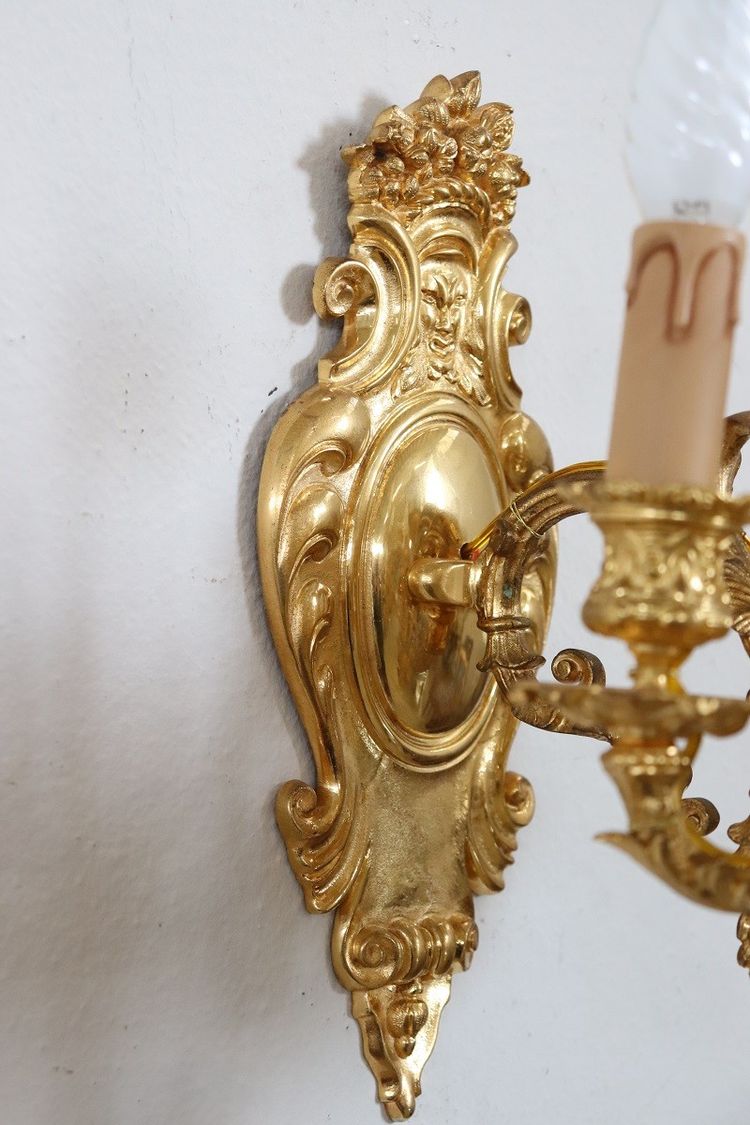 Antique Style Refined Pair of Wall Lights in Bronze