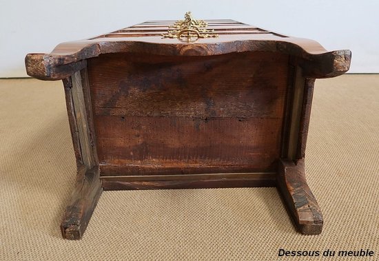Kleine Chiffonnier aus Rosen- und Veilchenholz, gestempelt "Boudin", Übergangszeit Louis XIV / Louis XV - 1760