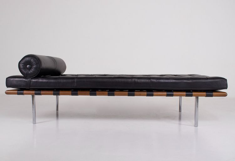 Daybed Barcelona en cuir noir Mies van der Rohe pour Knoll