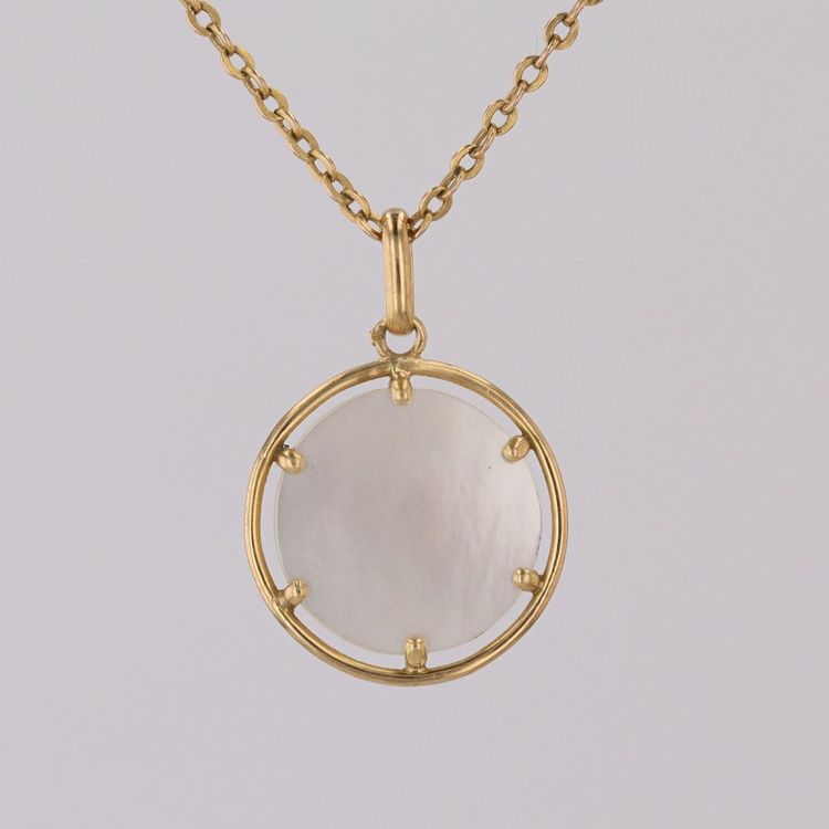 Médaille Vierge or jaune nacre
