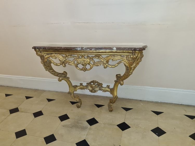 Console en bois doré époque Louis XV