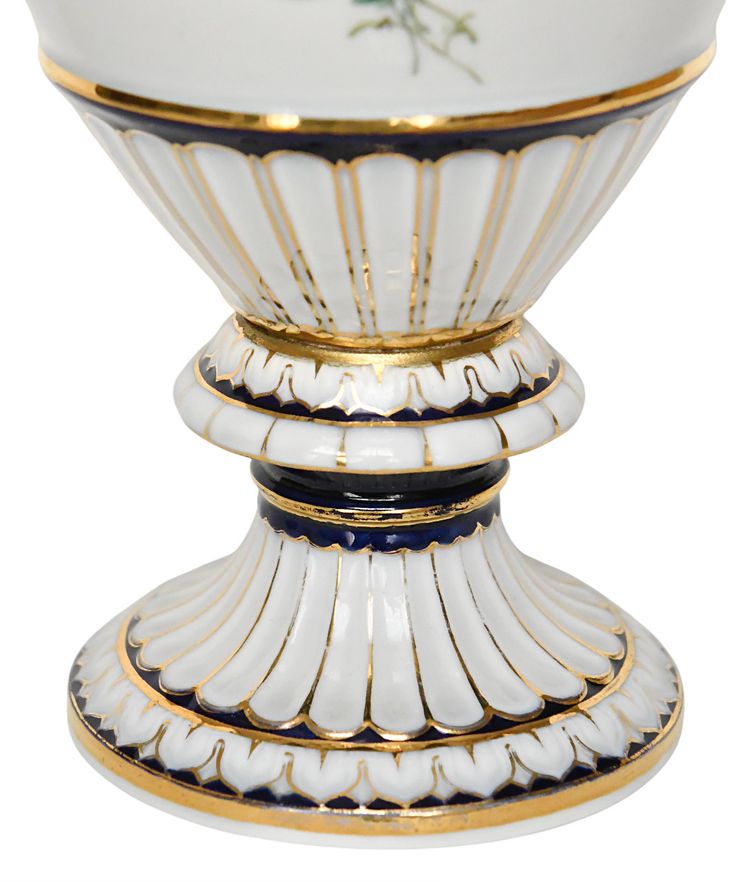 Meissen porcelain vase, Model E 153