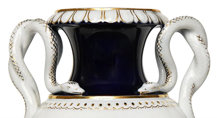 Meissen porcelain vase, Model E 153