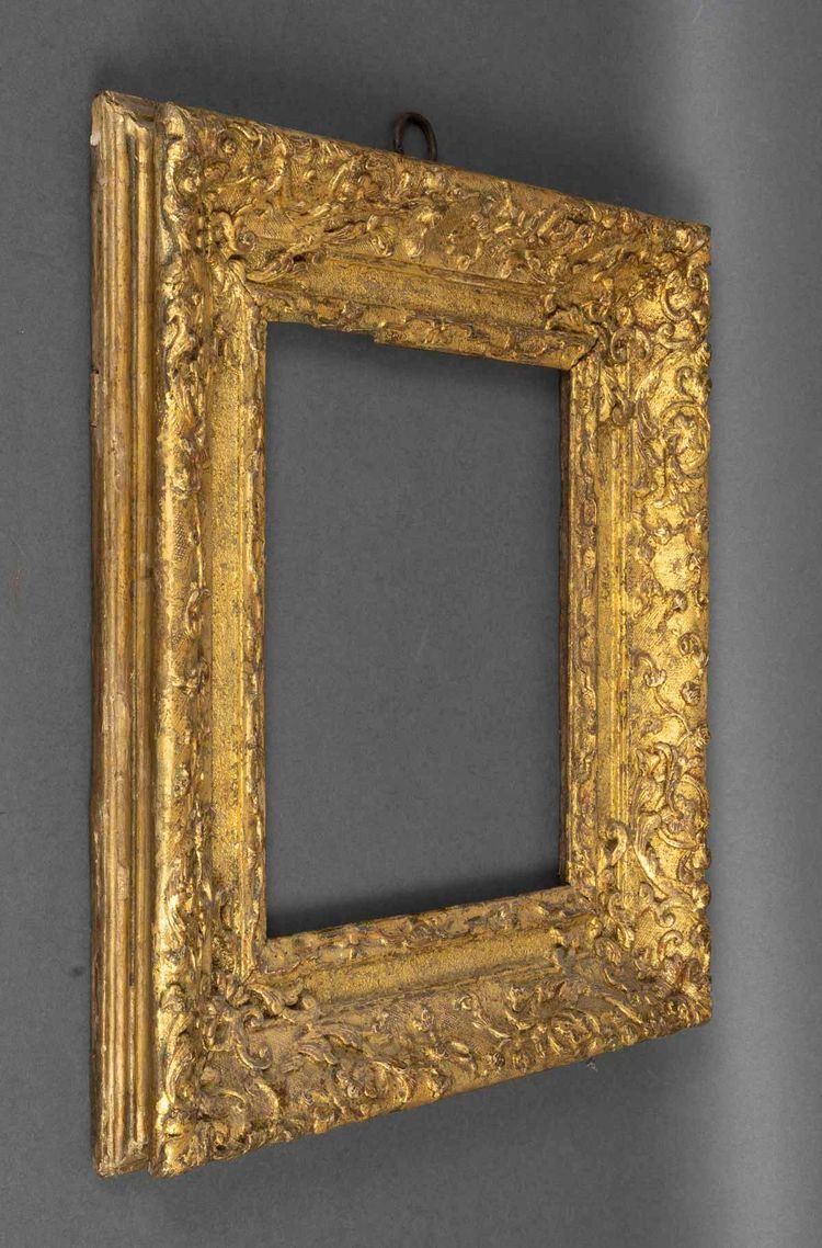 Cadre en bois sculpté doré d'époque Louis XIV