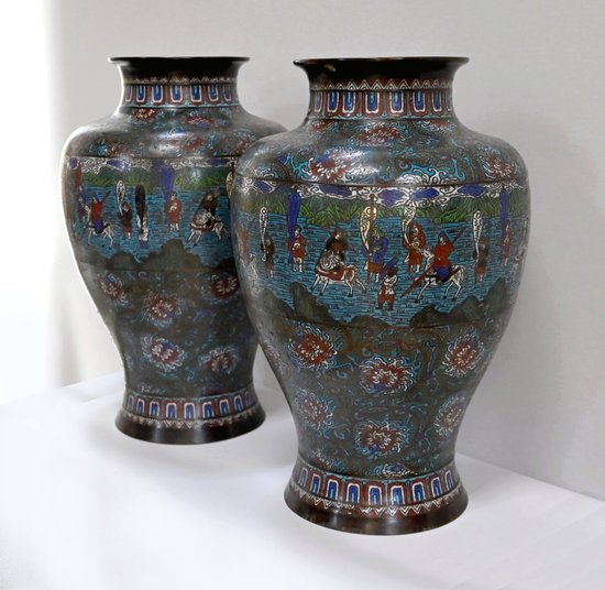 Paire d’Importants Vases en émaux cloisonnés, Japon – XIXe