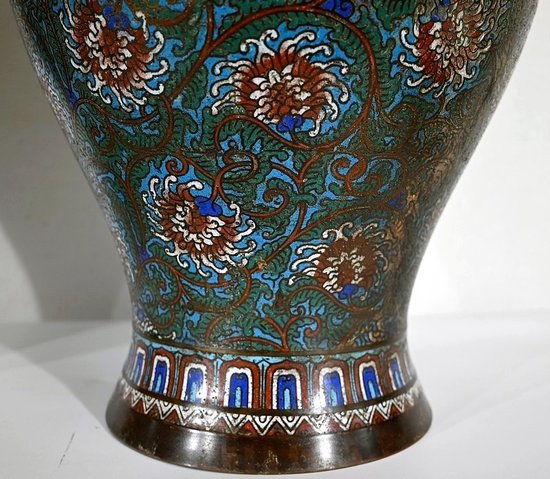 Paire d’Importants Vases en émaux cloisonnés, Japon – XIXe