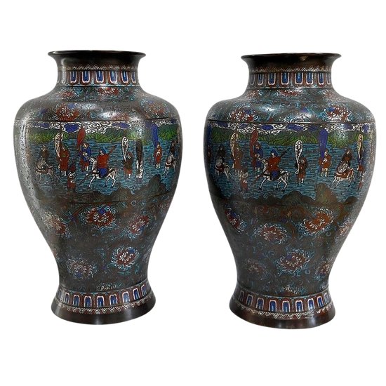 Ein Paar großer Vasen aus Cloisonné-Emaille, Japan - 19. Jahrhundert