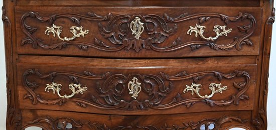 Commode Sauteuse Nîmoise en Noyer, Époque Louis XV - XVIIIe