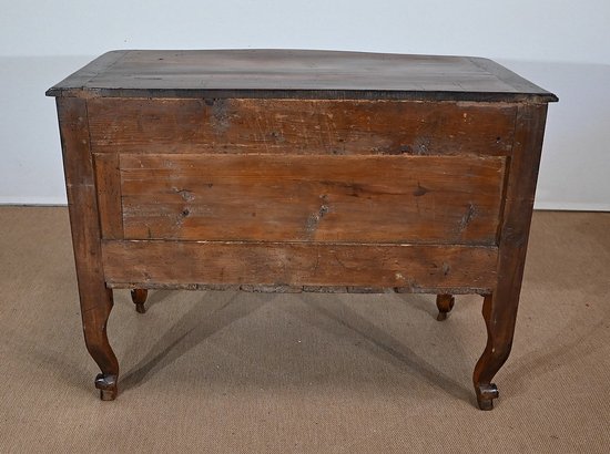 Commode Sauteuse Nîmoise en Noyer, Époque Louis XV - XVIIIe