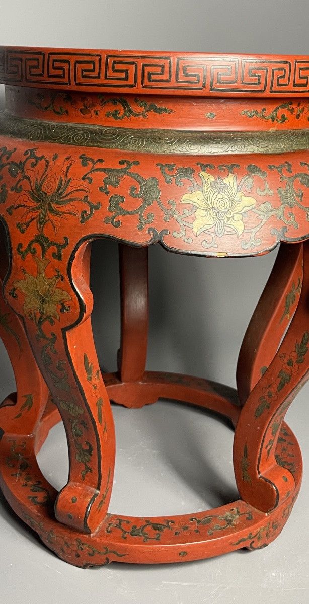 Lackierter Hocker XIX Jahrhundert,Chinesischer Stil, handgemaltes Dekor