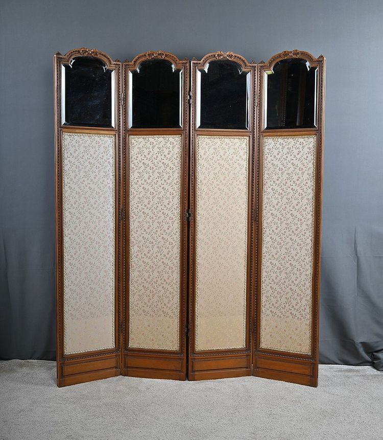 Walnut screen, Louis XVI style - Early 20th century