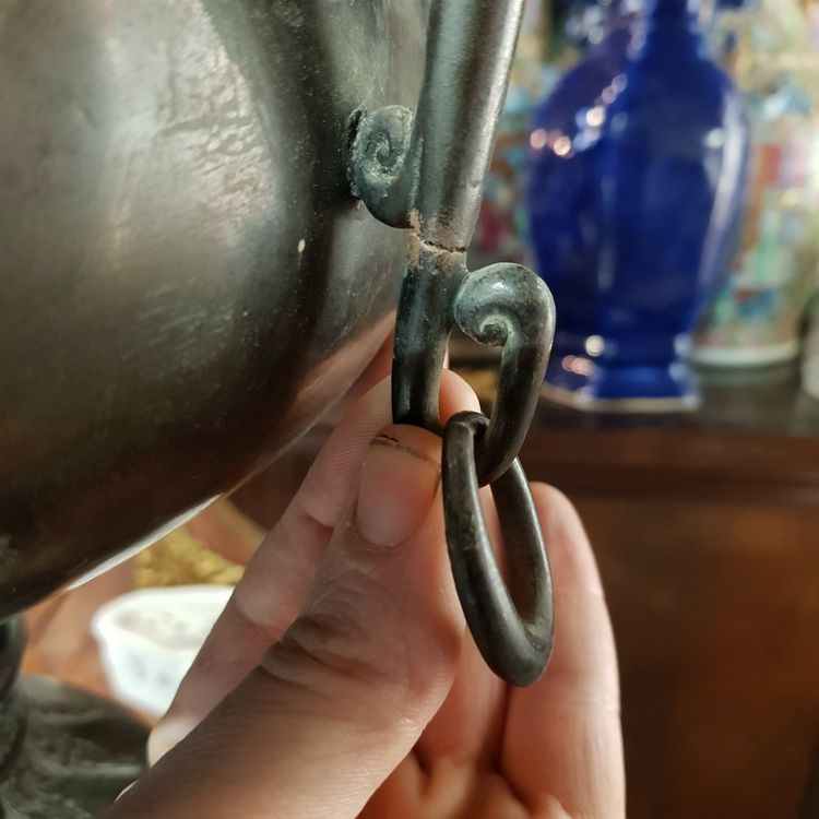 Grande Paire De Pots Couverts Et Prises En Statuettes Attr. Miyao Bronze époque Meiji