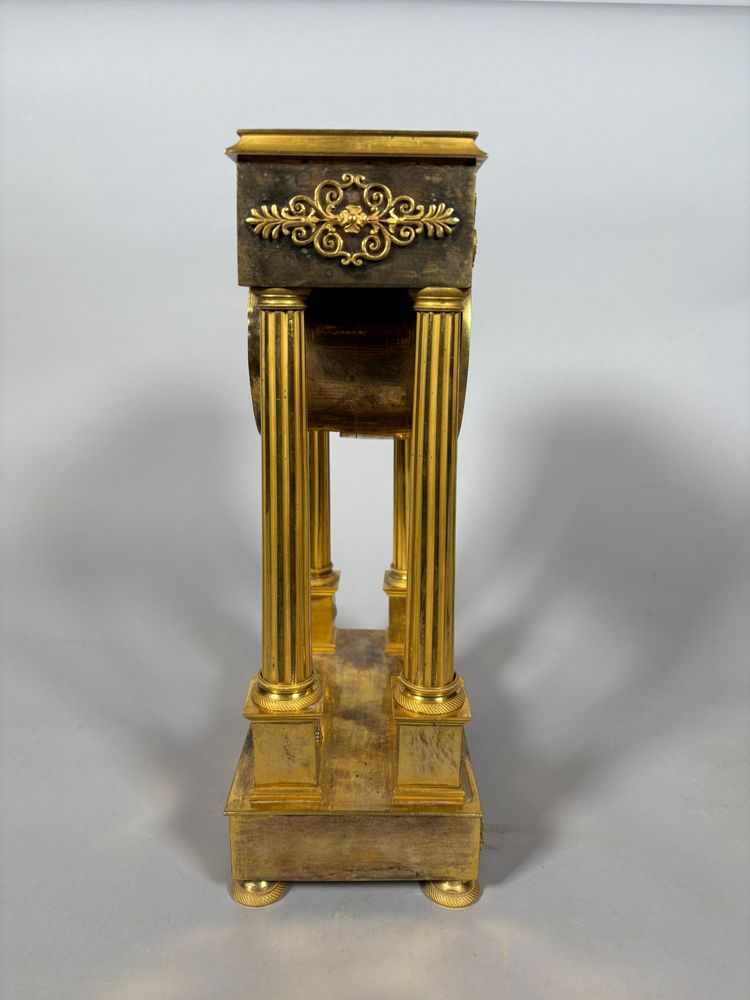 Bronze portico clock from the Empire period, 19th century