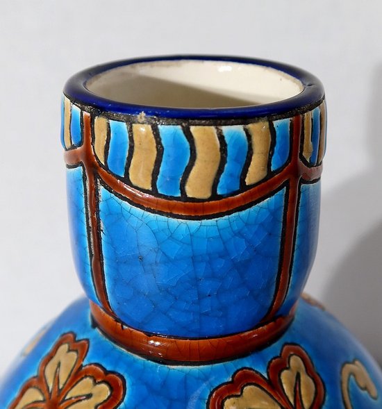 Small Vase with Flowers decoration in Lonwgy enamels - Early XXth century