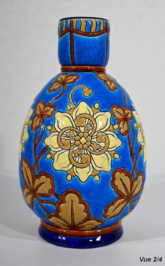 Small Vase with Flowers decoration in Lonwgy enamels - Early XXth century