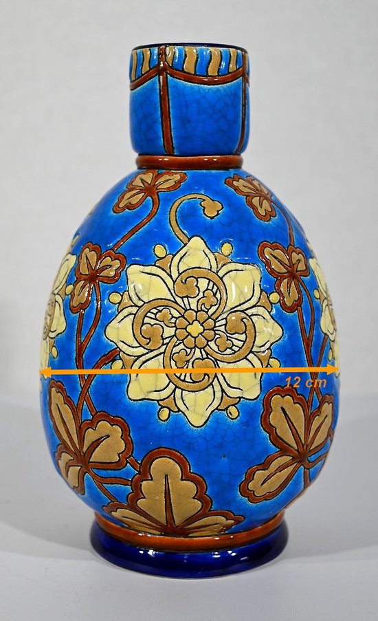 Small Vase with Flowers decoration in Lonwgy enamels - Early XXth century