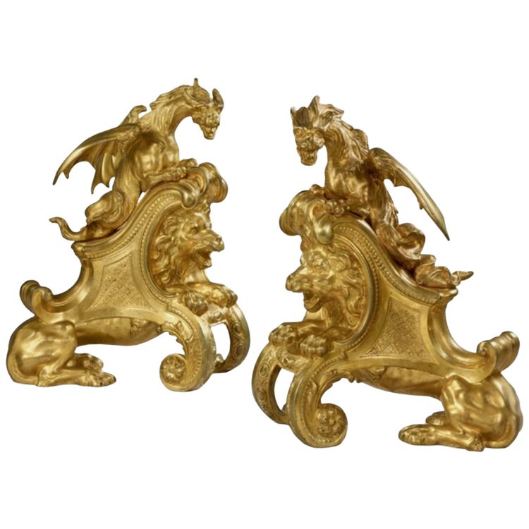 Charles CRESSENT Coppia di grandi alari con leoni e draghi in bronzo dorato cesellato
