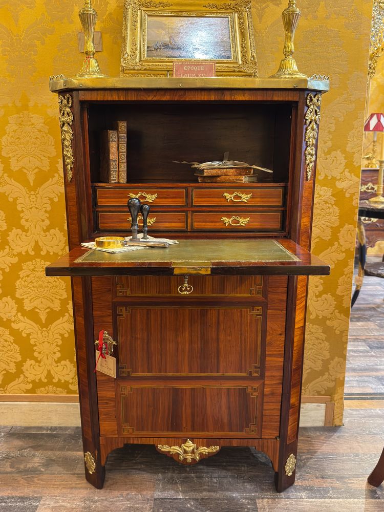 Sekretär aus Palisander und Amarant, Louis-XVI-Zeit, um 1780