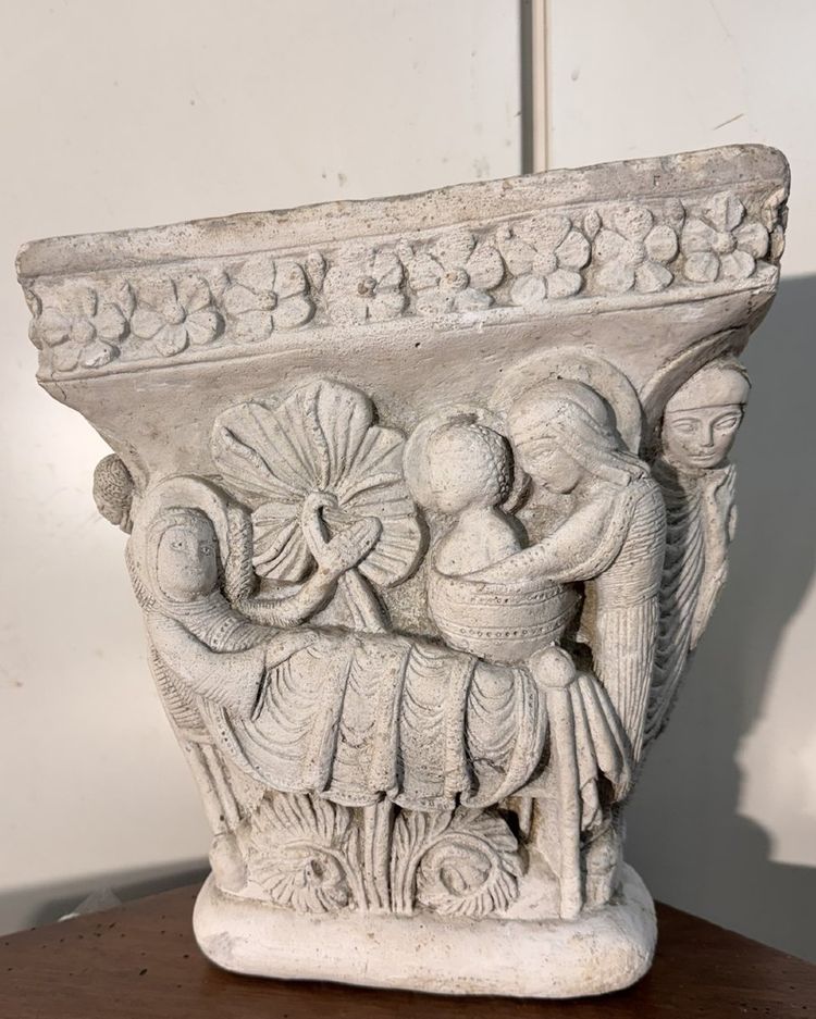 Reconstituted stone capital