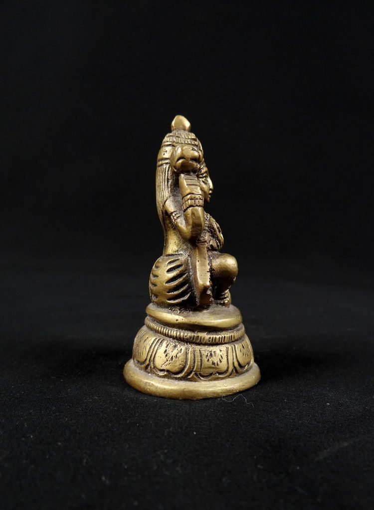 Statuette de la Déesse Lakshmi en bronze doré ciselé artisanat Hindou