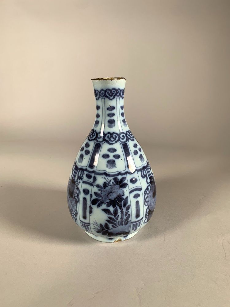 Vase En Céramique De Delft XVIIème Siècle  Samuel Van Eenhoorn Dans Le Style Krakk Chinoiserie