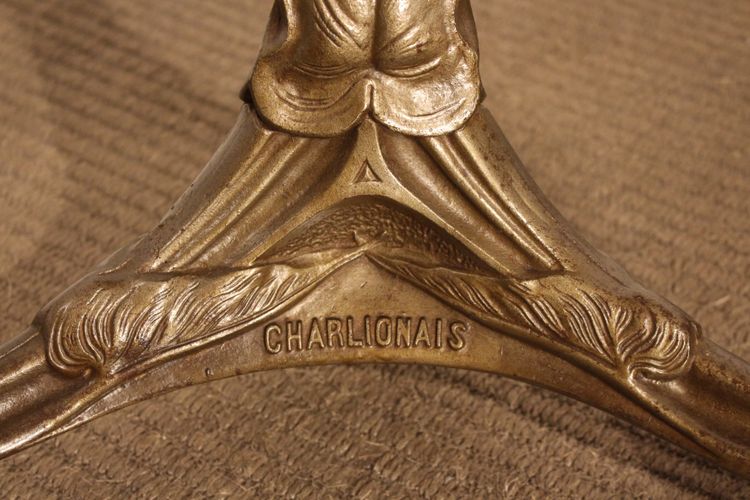 Hector Guimard Sockeltisch