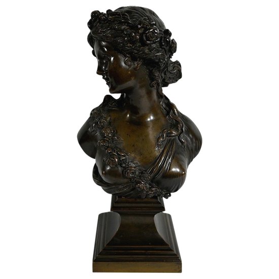 Bronze " Young woman crowned with flowers " after J.C. Marin - 19th century