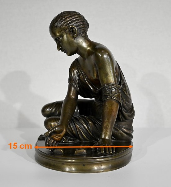 Bronze " The Osselet Player " after an antique statue - XIXth century