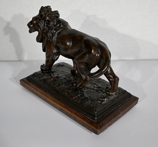 Lion walking" regulator after E. Delabrierre - 1900