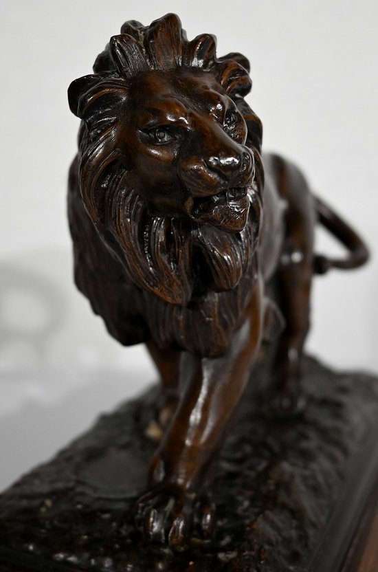 Lion walking" regulator after E. Delabrierre - 1900