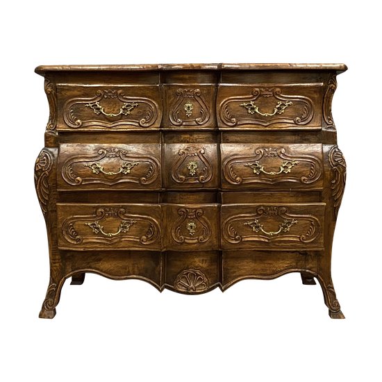 Commode Louis XV provençale galbée en bois naturel vers 1880-1900