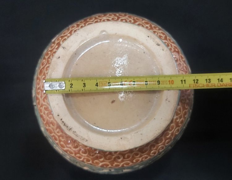 Vietnamese "vase-lamp"